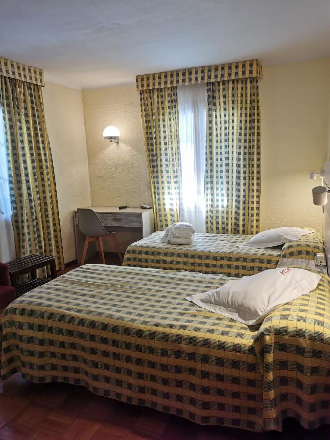Adsera Hotel 3*