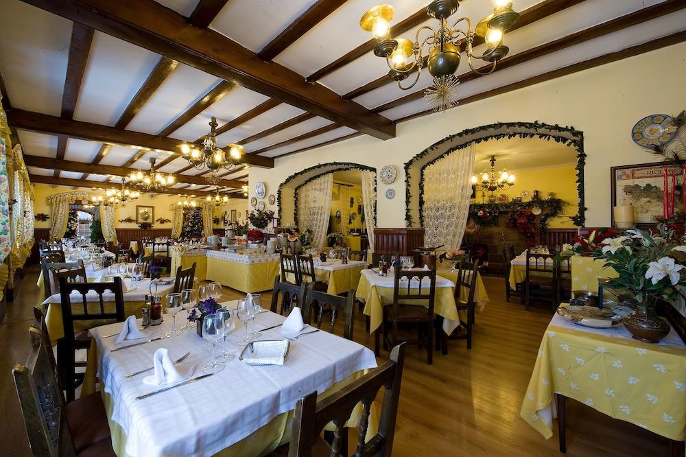 Hotel Adsera 3*