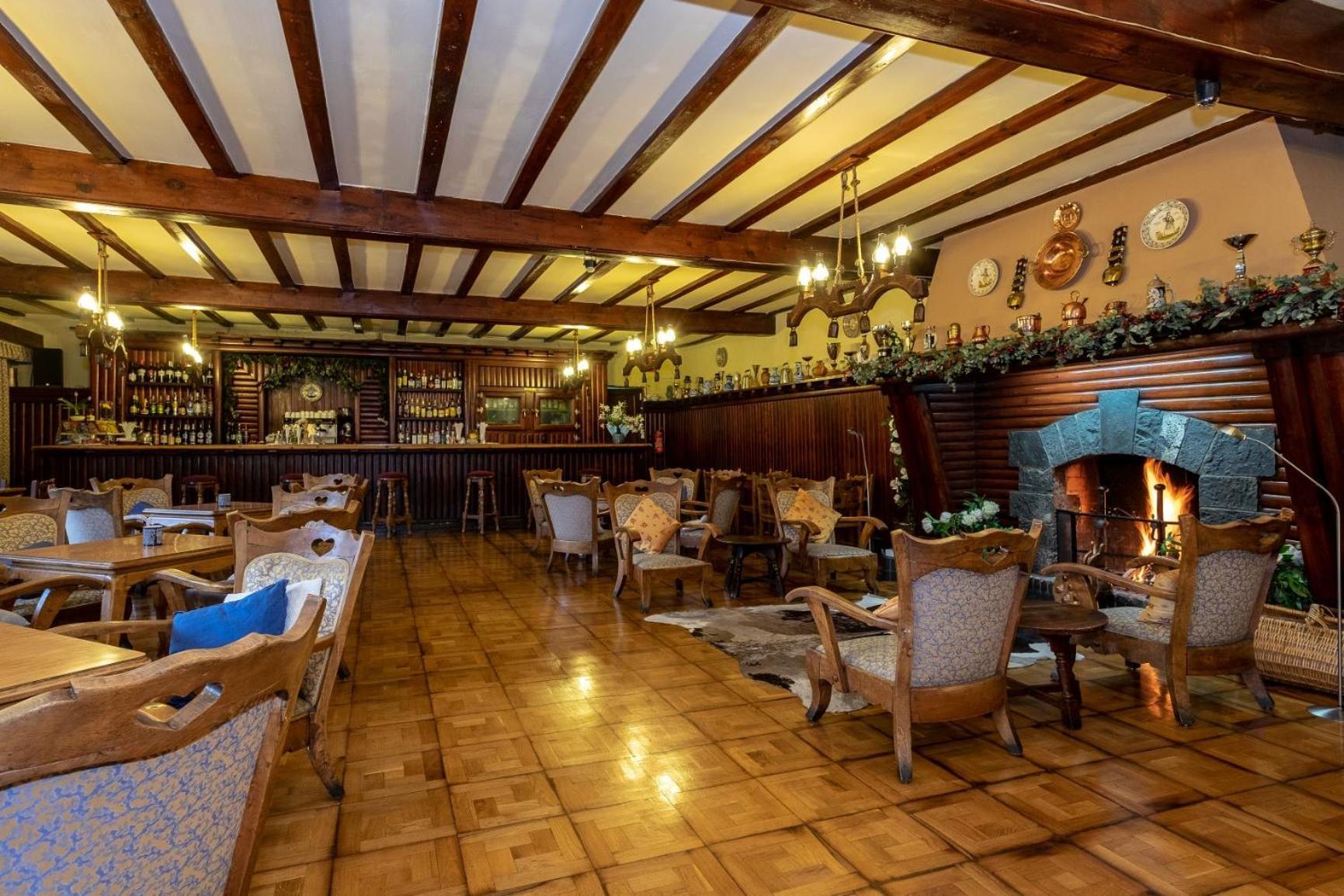 Adsera Hotel La Molina (Girona)